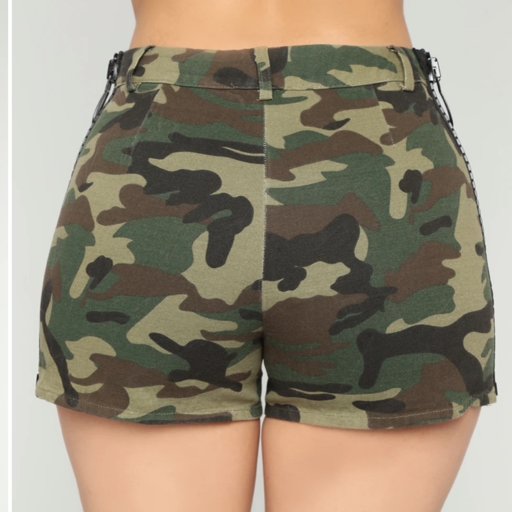 Fashion-nova Shorts - Picture 3 of 8